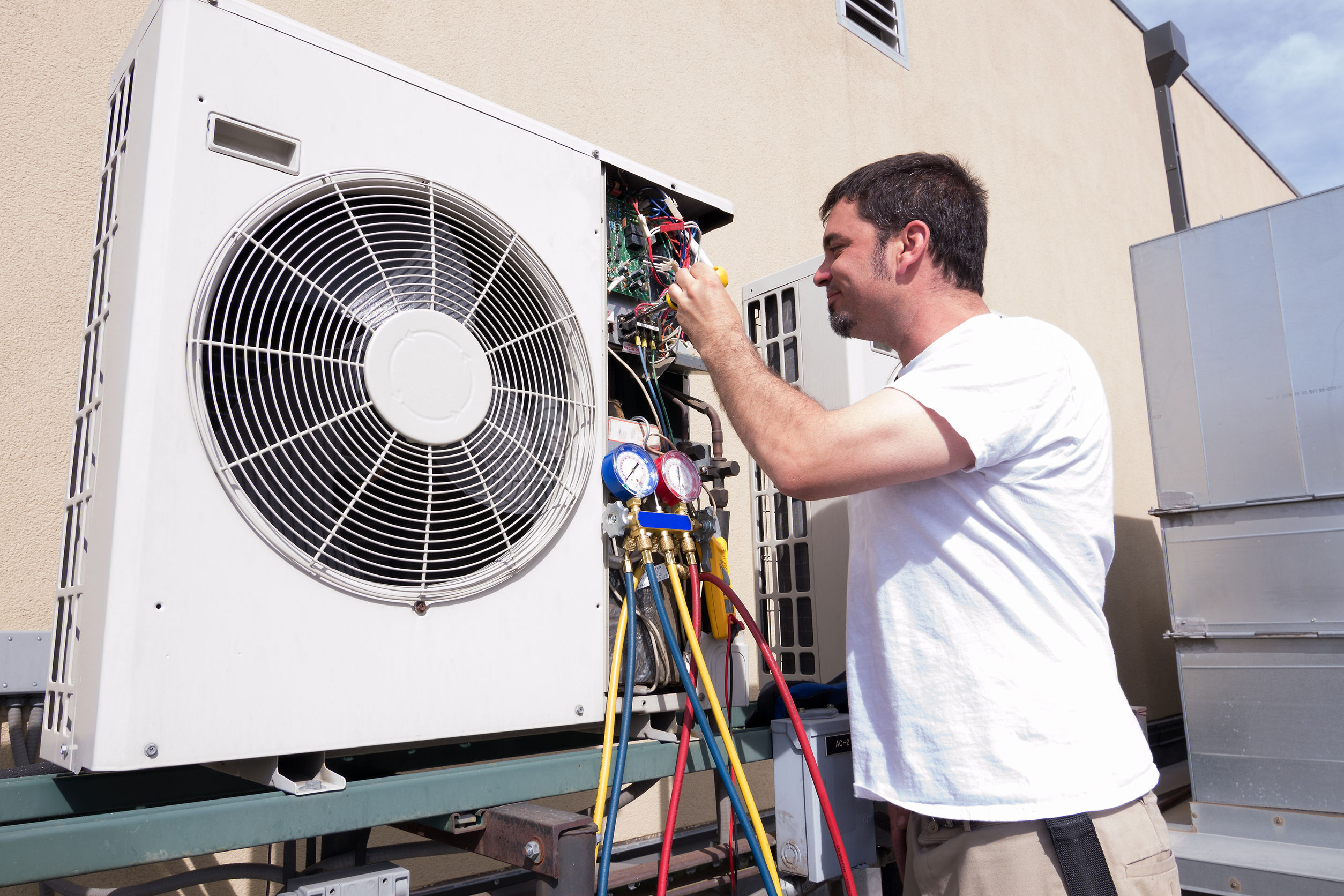 Understanding the Importance of Air Conditioning Services in La Quinta, CA