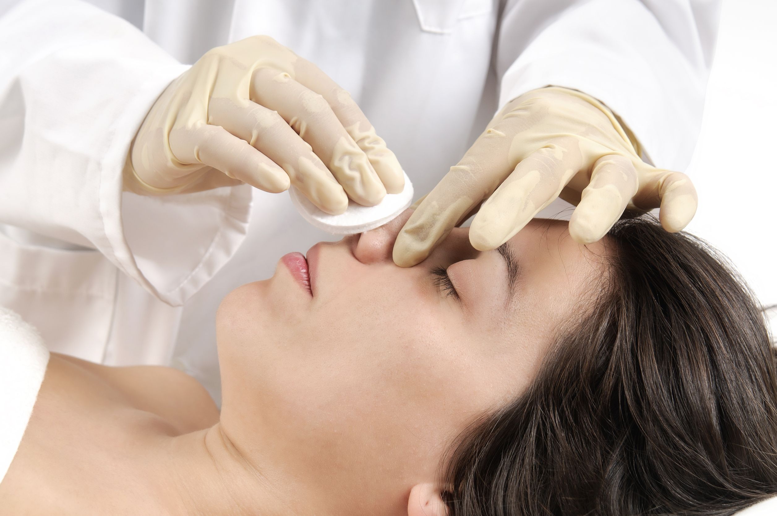 Considering Eyelid Surgery? Here’s What You Should Know First