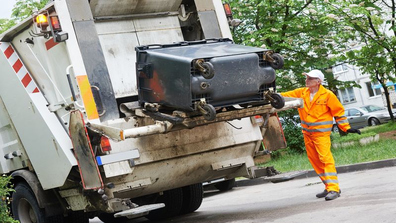 Top Moving Tips: What to Know About Junk Removal in Seattle, WA