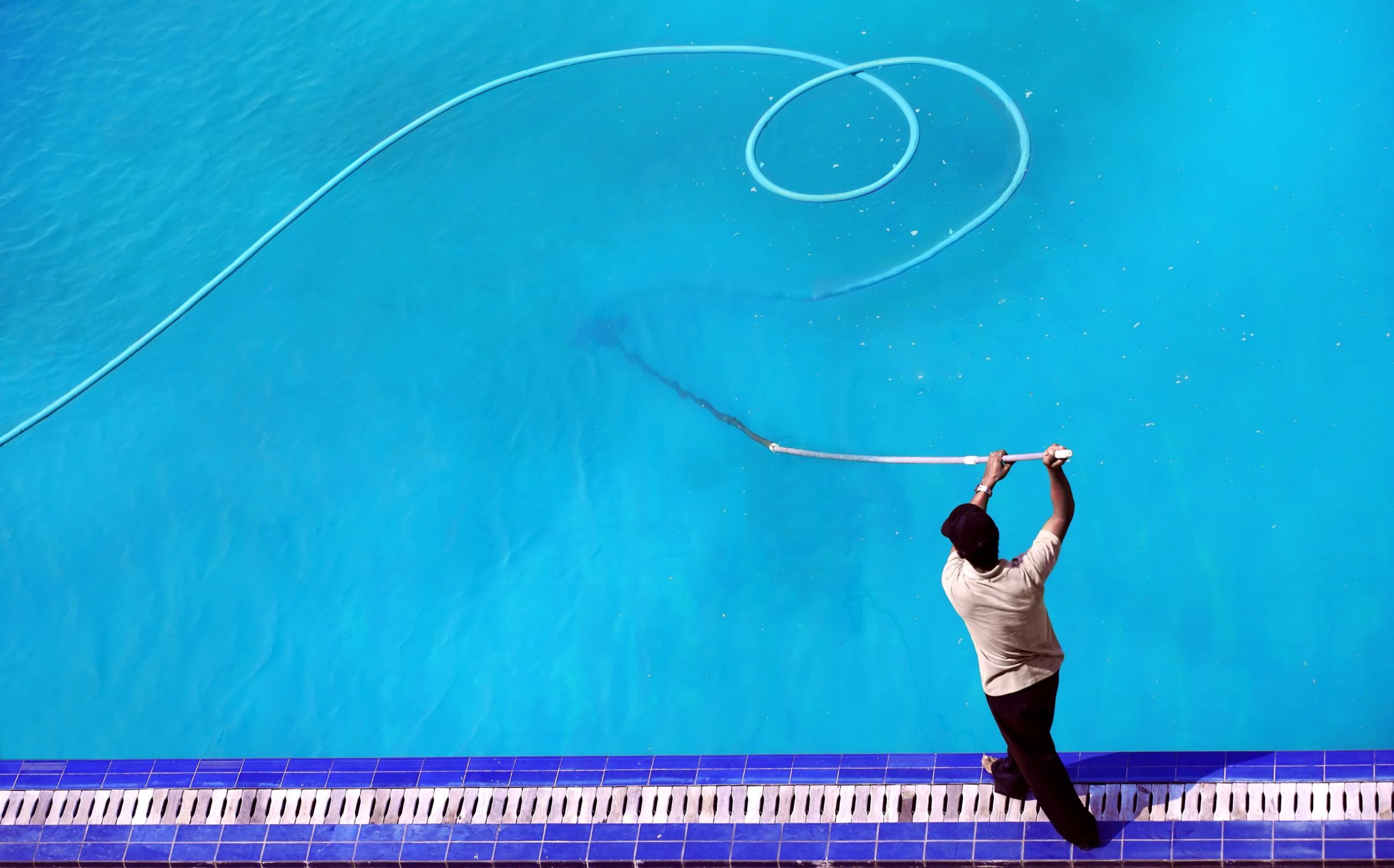 Reasons to Hire a Pool Maintenance Service in Eustis