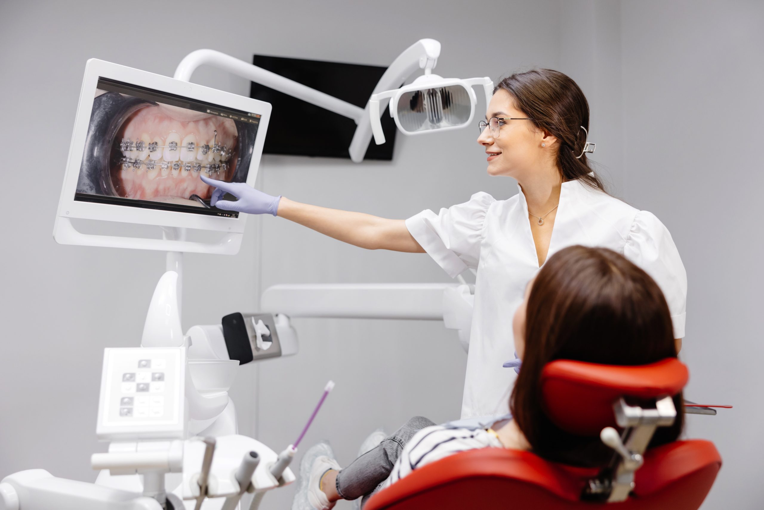 What To Consider When Choosing a Dental Technician Near Surprise, AZ?