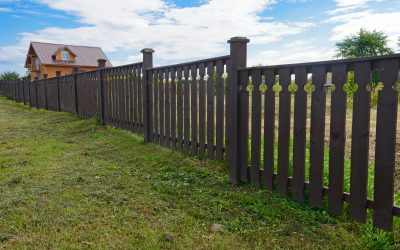 Long-Lasting Vinyl Fencing Installation in River Ak for Every Season